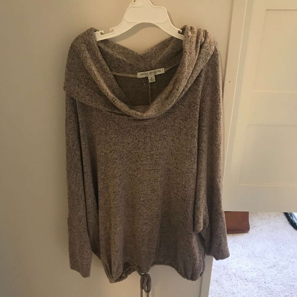 Crop Athletic Cover Up